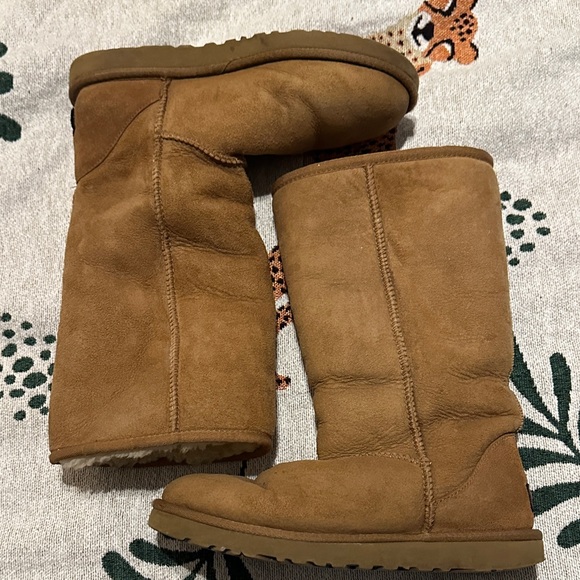 UGG chestnut Suede Tall Boots - Picture 3 of 10